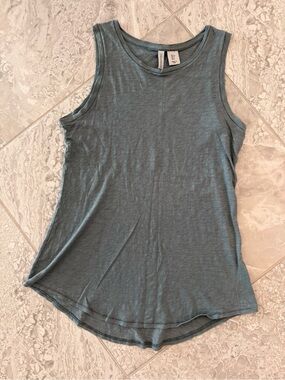 Gray Blue Women’s Sleeveless Tank Top, size Small